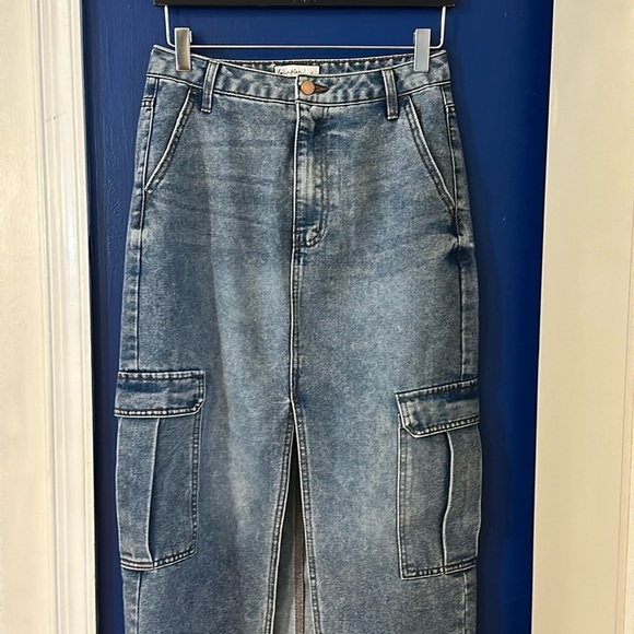 Juniors Love Fire Skirt Blue Denim Front Slit Straight Cargo Pockets Skirt Sz 5 - Picture 2 of 7